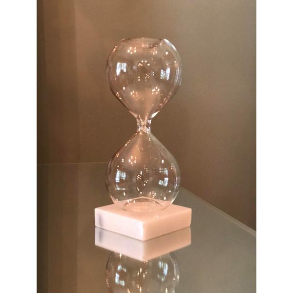 Freestanding Fillable Hourglass Urn