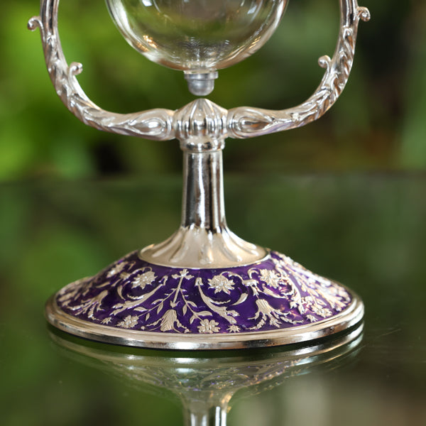 The Royal Fleur Urn Hourglass