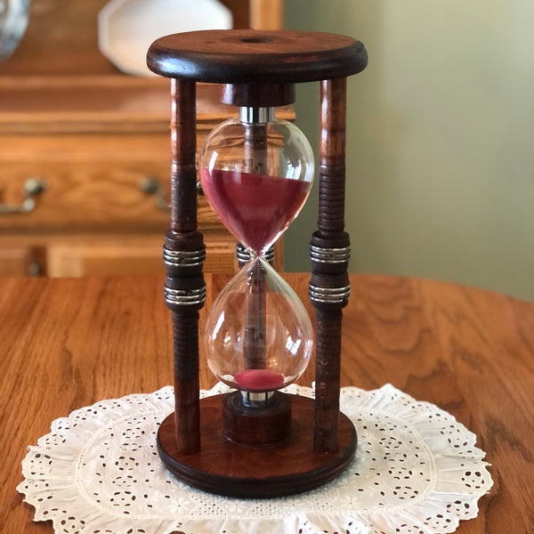 60 Minute Bobbin Hourglass with Purple or Red Sand