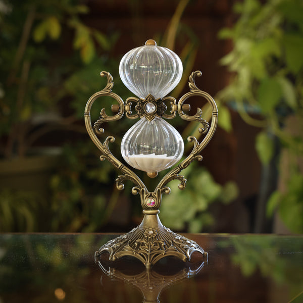 Heart Vintage Style Rotating Hourglass