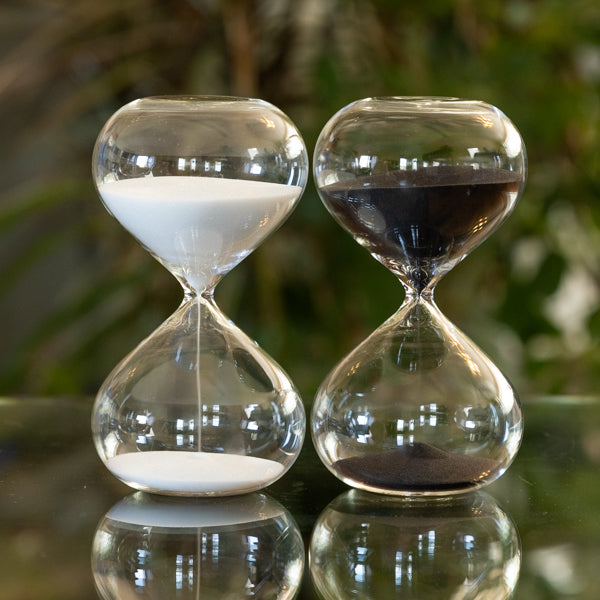 50 Minute Modern Glass Timer in Black or White