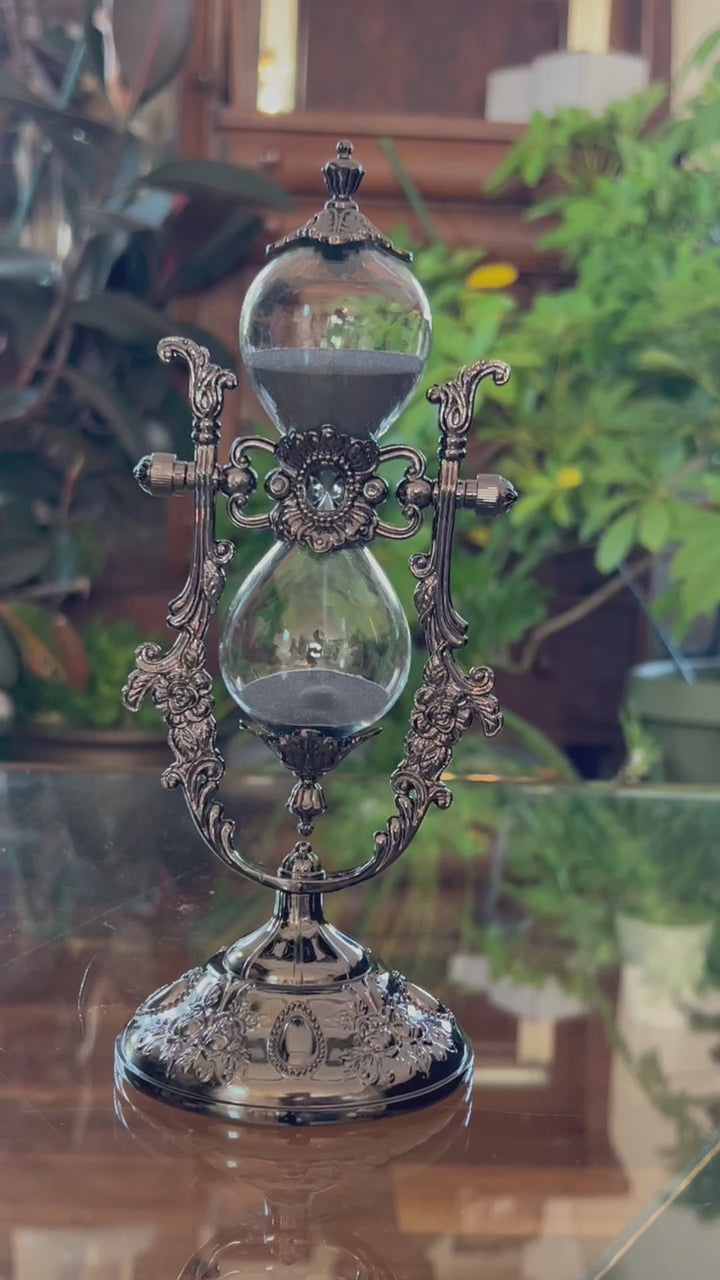 Black Vintage Rose Rotating 15-Minute Hourglass