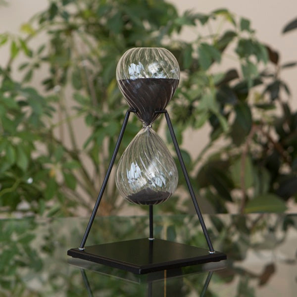 45 Minute Twisted Modern Glass Timer on Stand Black or White
