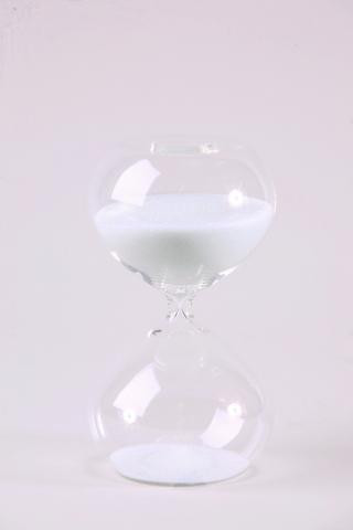 60 Minute Modern Glass Timer in Black or White
