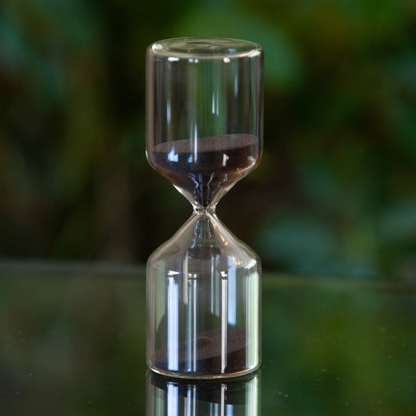 60 Minute Freestanding Glass Timer in Black or White